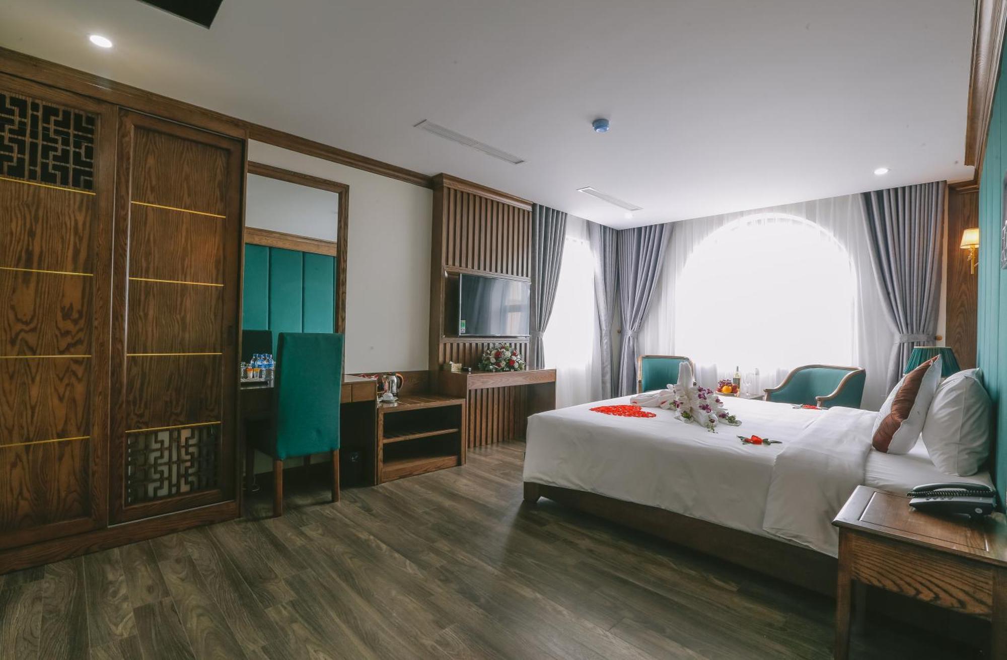 Prosperity Boutique Halong Hotel & Restaurent Ha Long Exteriör bild