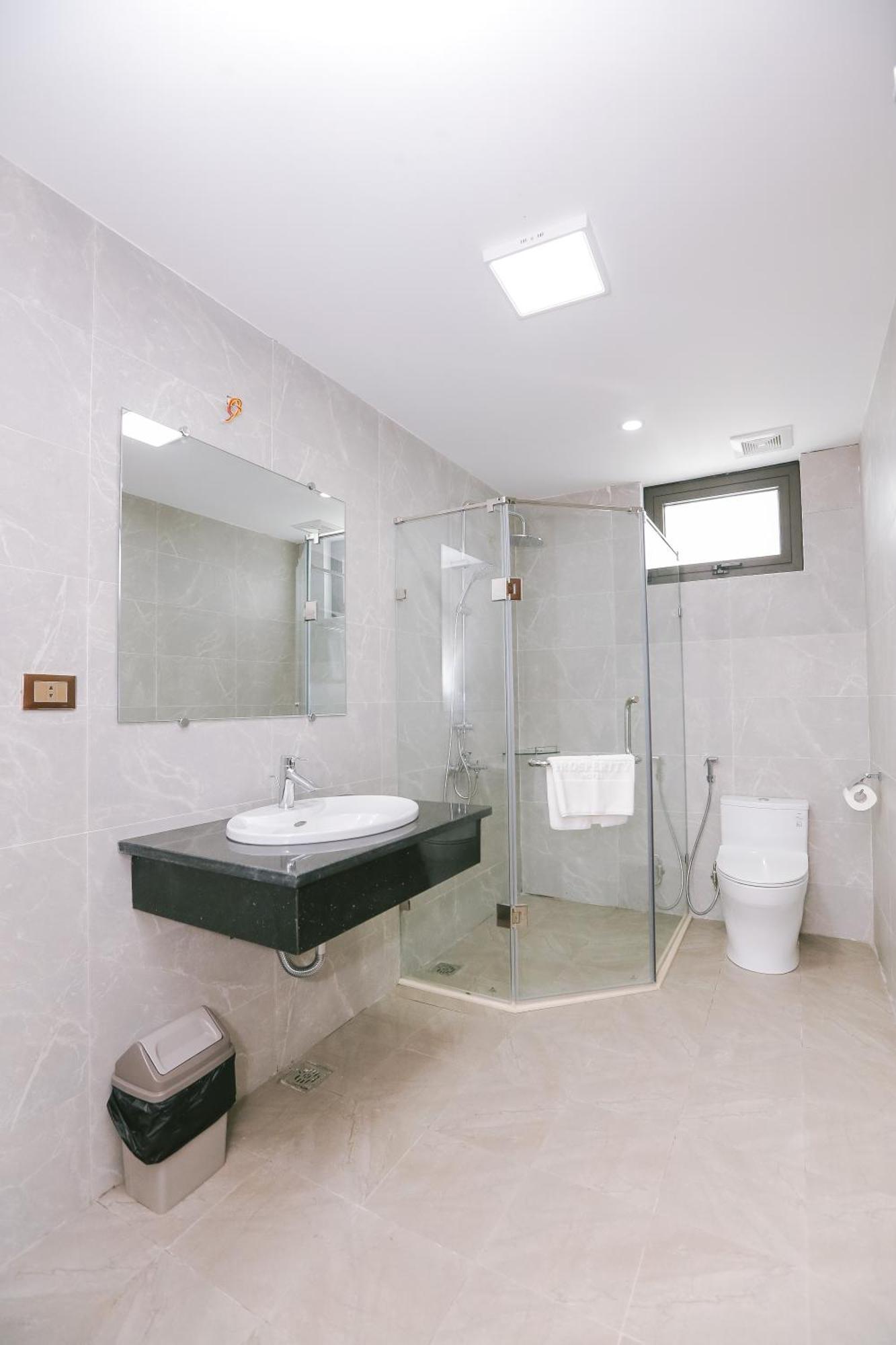 Prosperity Boutique Halong Hotel & Restaurent Ha Long Exteriör bild