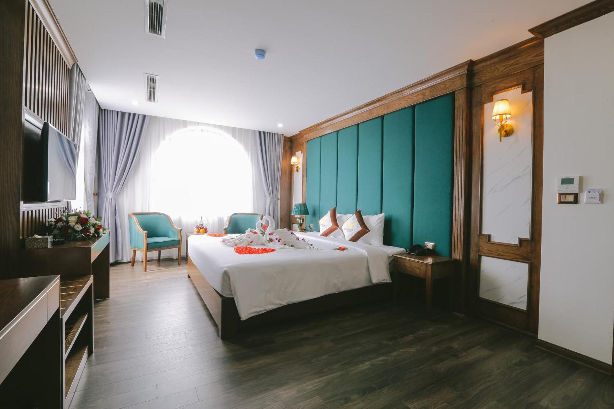 Prosperity Boutique Halong Hotel & Restaurent Ha Long Exteriör bild